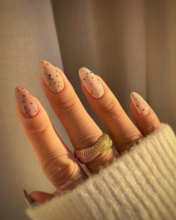 10 Unique & Beautiful Thanksgiving Nail Designs & Looks To Try In 2023 - picture 11
