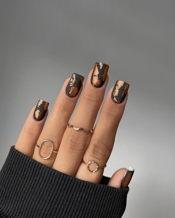10 Unique & Beautiful Thanksgiving Nail Designs & Looks To Try In 2023 - picture 3