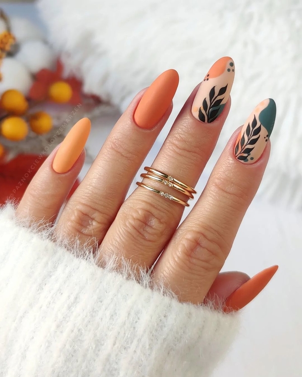 10 Unique & Beautiful Thanksgiving Nail Designs & Looks To Try In 2023 - picture 6