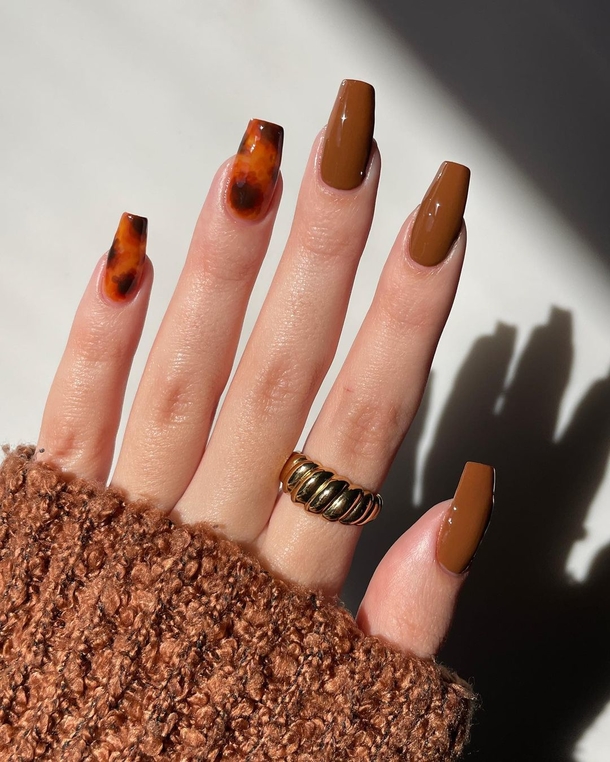 10 Unique & Beautiful Thanksgiving Nail Designs & Looks To Try In 2023 - picture 7