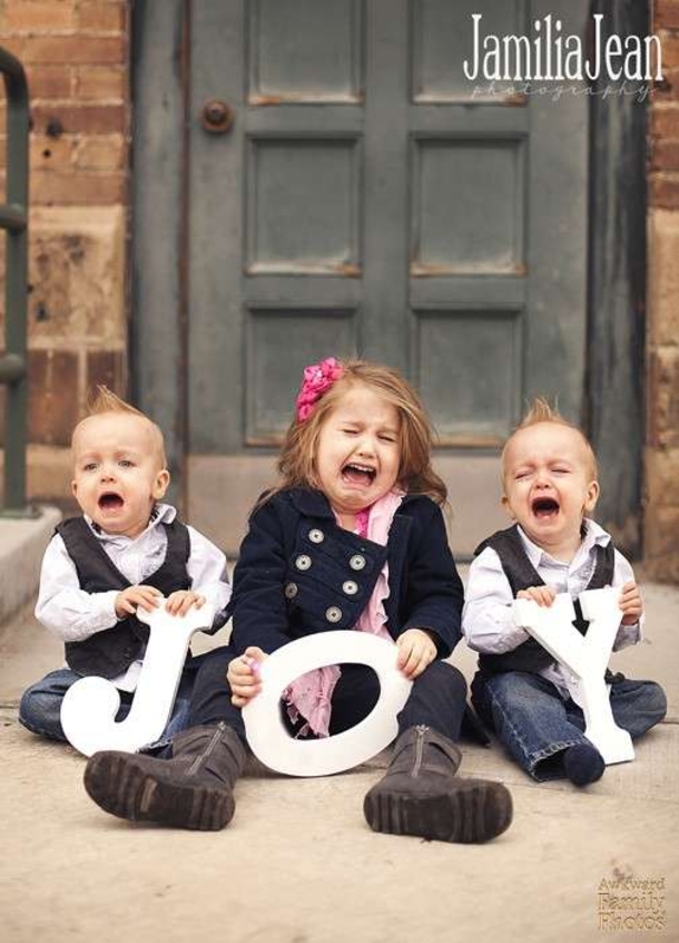 10 Very Awkward Family Christmas Photos - picture 2