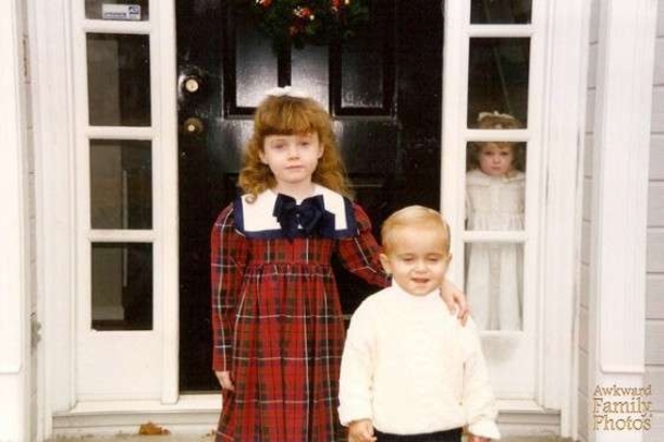 10 Very Awkward Family Christmas Photos - picture 5