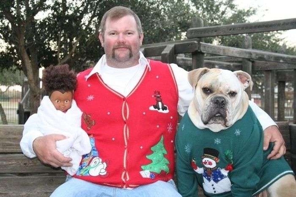10 Very Awkward Family Christmas Photos - picture 9