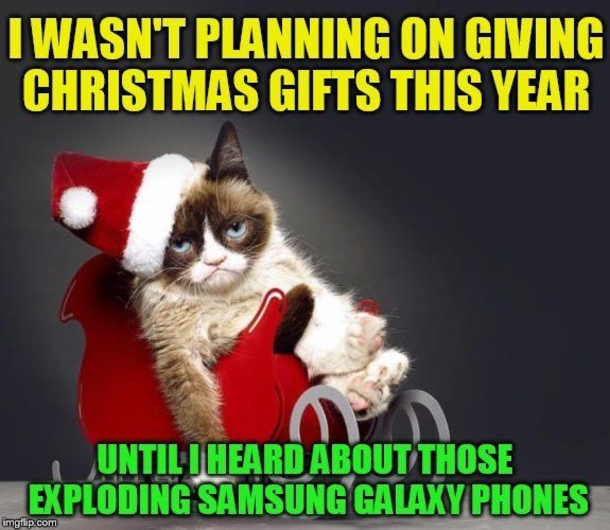 10 Very Funny Christmas Memes And Jokes - picture 2