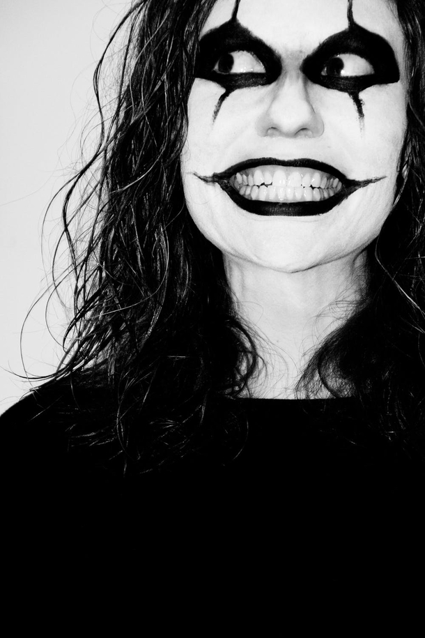 10 Very Scary Photography Images That Remind You Of Halloween - picture 4