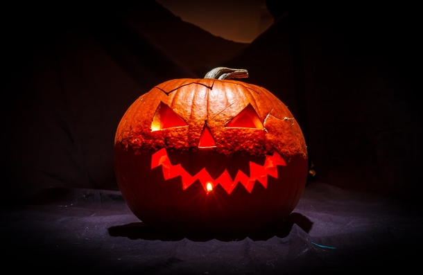10 Very Spooky Jack O Lantern Ideas - picture 10