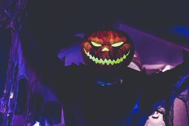 10 Very Spooky Jack O Lantern Ideas - picture 8
