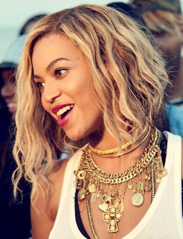 10 Wavy Bob Hairstyles For Women - picture 11