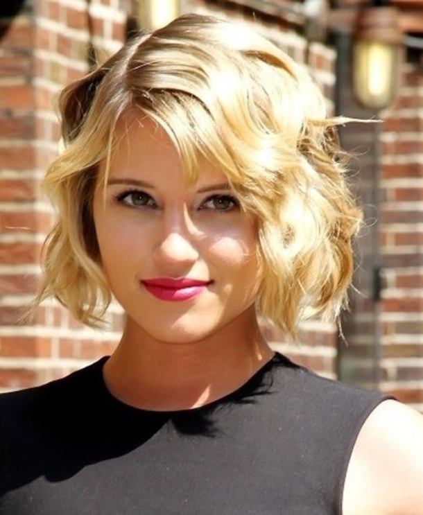 10 Wavy Bob Hairstyles For Women - picture 2