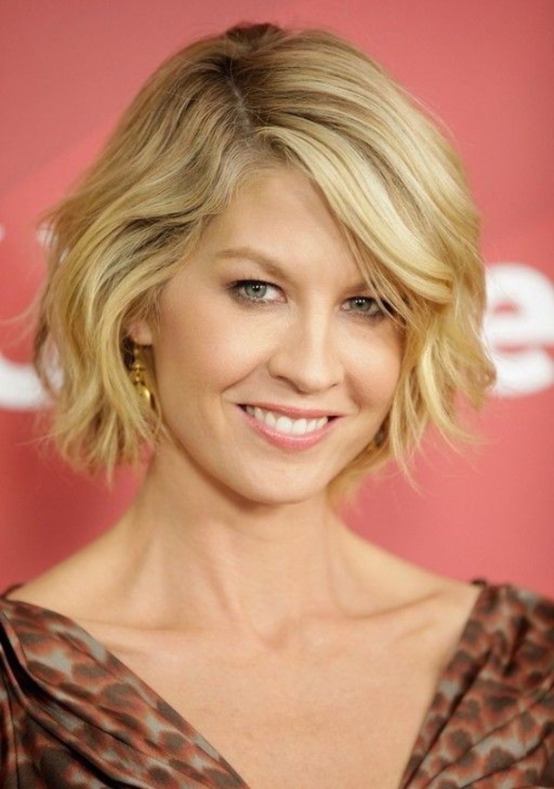 10 Wavy Bob Hairstyles For Women - picture 7