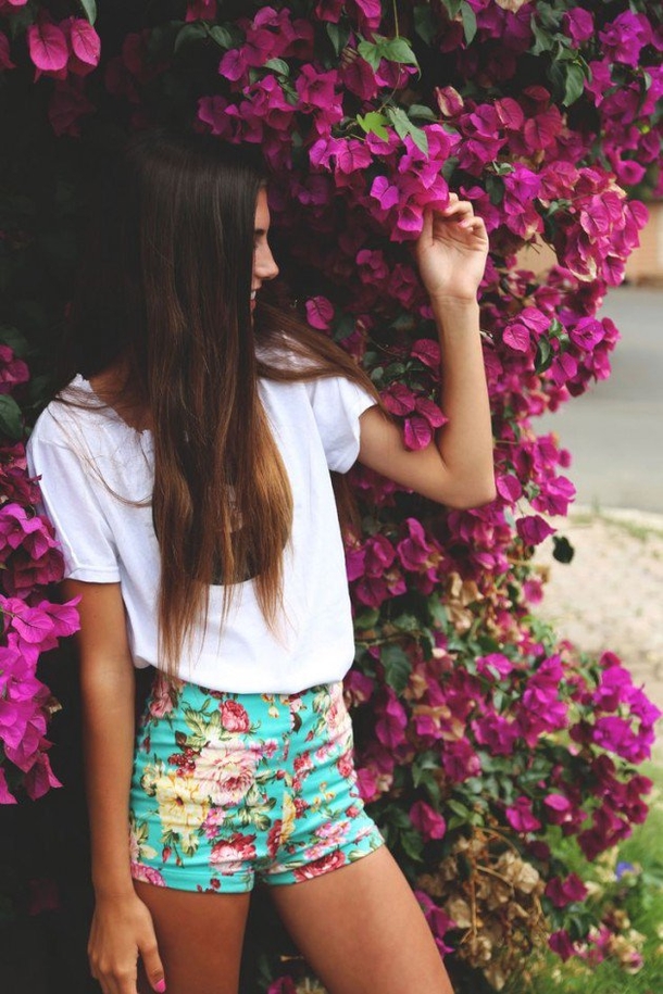 10 Ways To Rock High Waisted Shorts This Summer - picture 8
