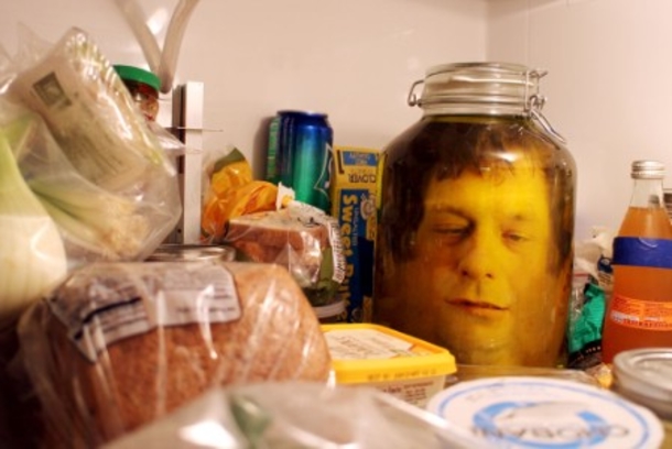10 Wicked DIY Halloween Decorations And Scare Tactics - picture 2