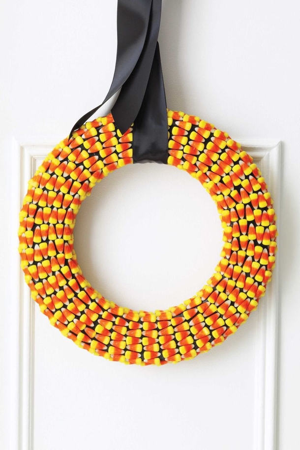 10 Wickedly Cool Halloween Wreath Ideas - picture 3
