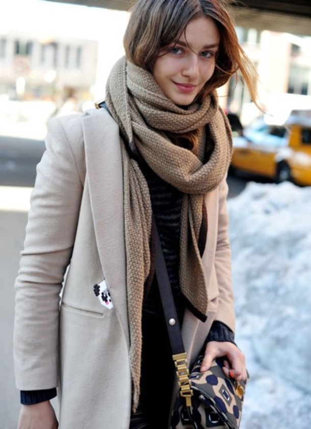 10 Women's Scarf Outfit Ideas To Try This 2016 - picture 5