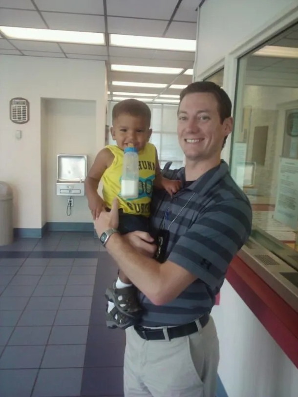 10 years later, Anne Arundel County Police Officer Reunites with Child He Rescued from Drowning - picture 2