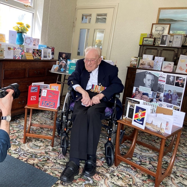 105-Yr-Old WWII Veteran With No Family Blessed With 4,000 Birthday Cards - Happy Birthday! - picture 4