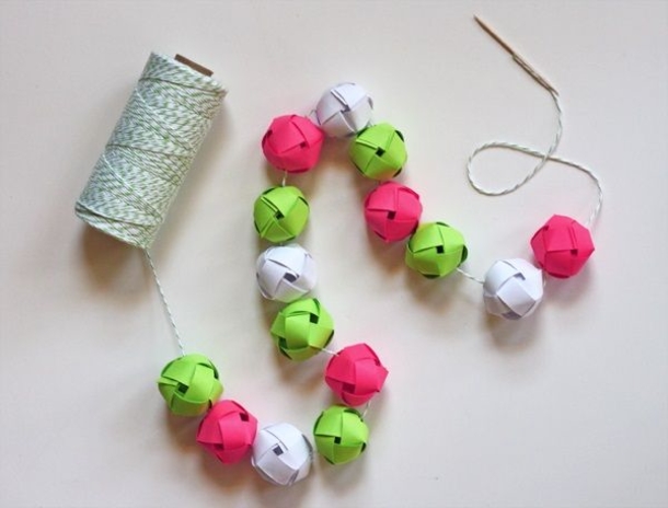 11 Creative Home Garland Ideas - picture 2