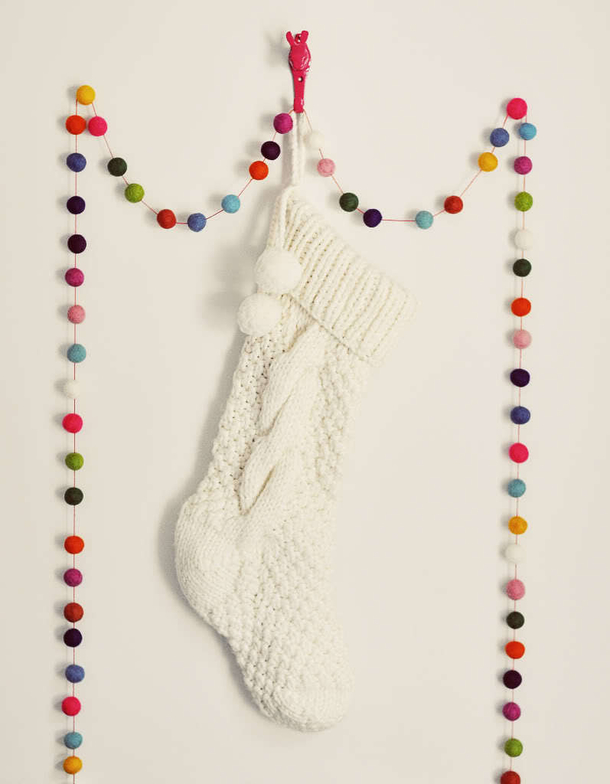 11 Creative Home Garland Ideas - picture 3