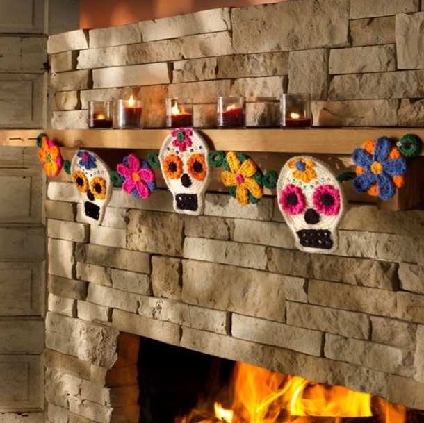 11 Wicked Halloween Garland Decoration Ideas - picture 4