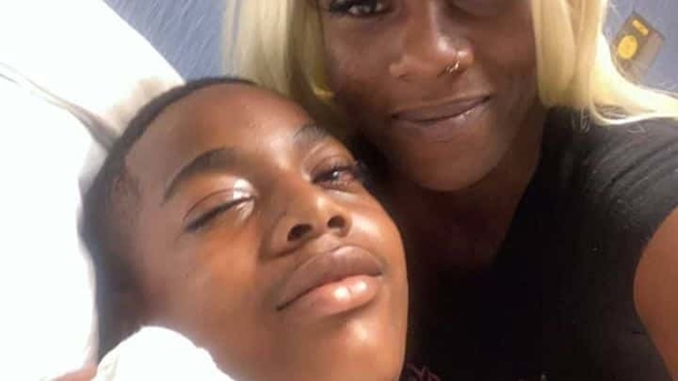 11-year-old visually impaired boy loses legs in roller coaster accident: "He was there for about an hour and a half" - picture 2