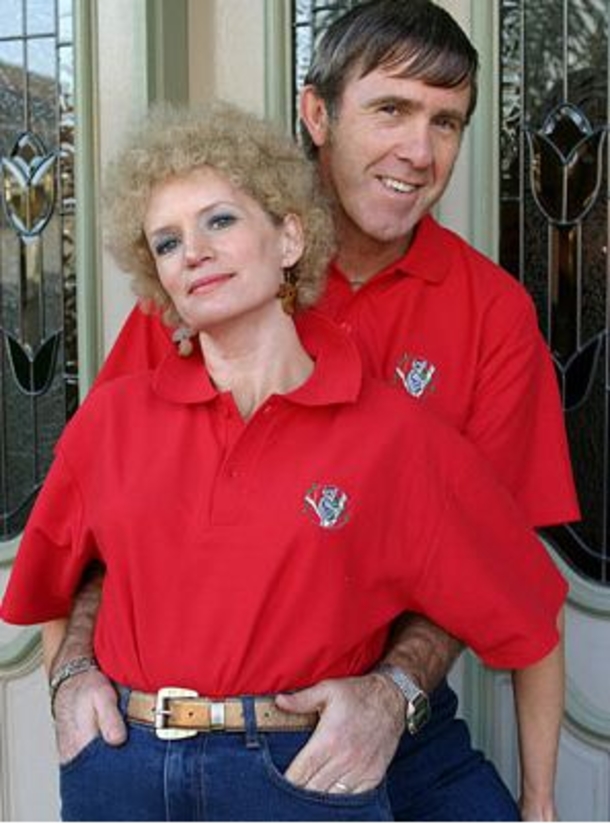12 Weird Couples With Matching Outfits - picture 8