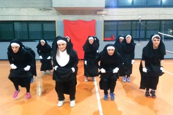 12 “Sisters” Move Gracefully As One. Suddenly, Their Act Leaves Everyone Amazed - picture 3