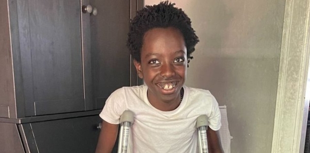 12-Year-Old boy is being called a hero after risking his life to protect younger siblings from vicious dog attack - picture 3
