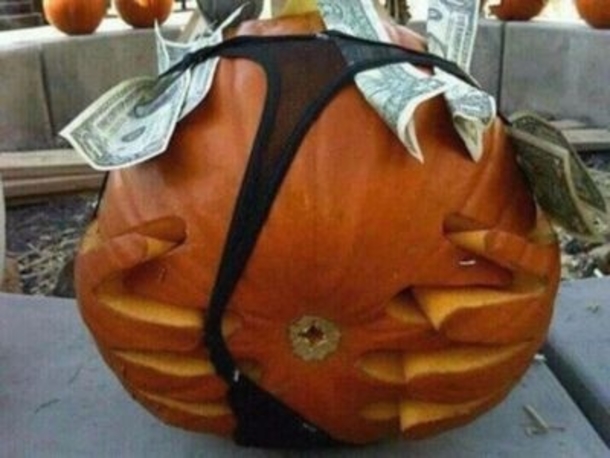 13 Funny Pumpkin Carvings - picture 12