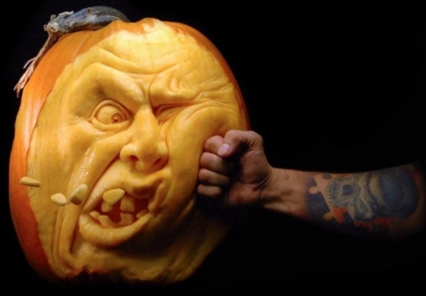13 Funny Pumpkin Carvings - picture 2