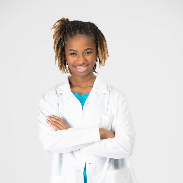 13-year-old girl made history as the youngest Black person accepted into medical school in the US - picture 2