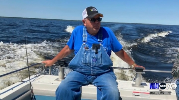 14-Year-Old Fisherman Reels In Wallet With $2,000 Inside And Finds The Owner - picture 3