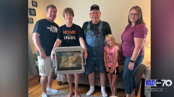 14-Year-Old Fisherman Reels In Wallet With $2,000 Inside And Finds The Owner - picture 4