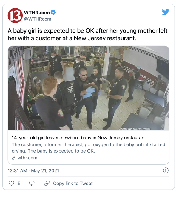 14-Year-Old Mom walks into a restaurant after giving birth and leaves her baby in a stranger's arms - picture 3
