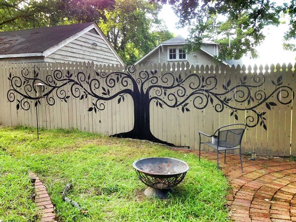 15 Backyard Fences That Take Backyards To A Whole New Level. #8 Is Just Amazing. - picture 2