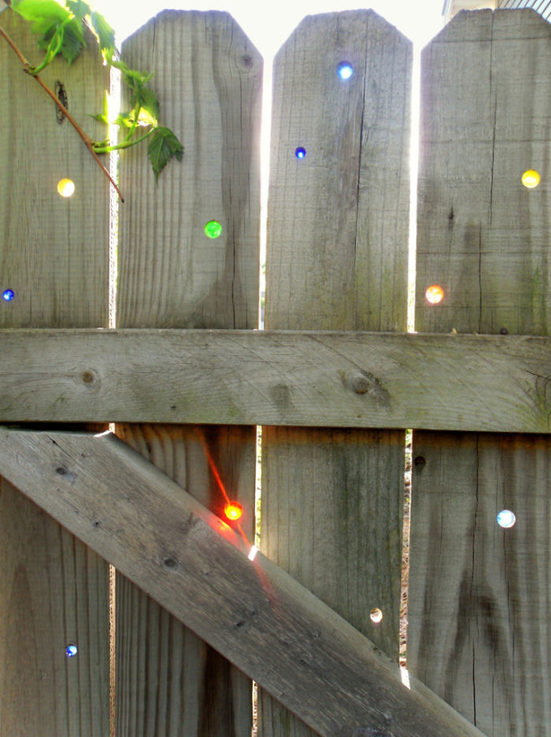15 Backyard Fences That Take Backyards To A Whole New Level. #8 Is Just Amazing. - picture 4