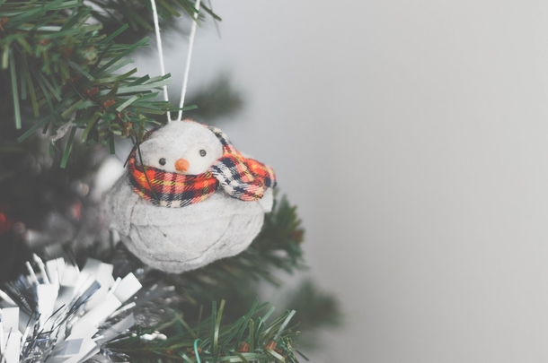 15+ Creatively Made Christmas Ornaments - picture 3