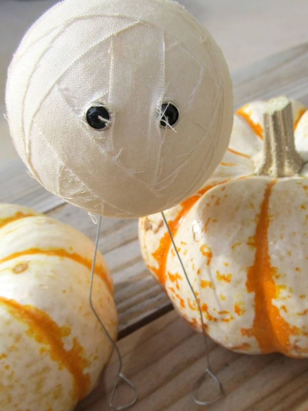 15+ Spooky Halloween Crafty Party Ideas - picture 11