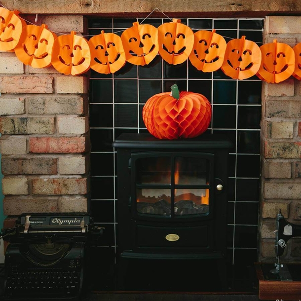 15+ Spooky Halloween Crafty Party Ideas - picture 8