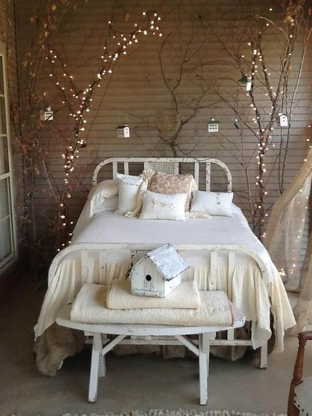 15 Ways To Use Fairy Lights In The Bedroom - picture 7