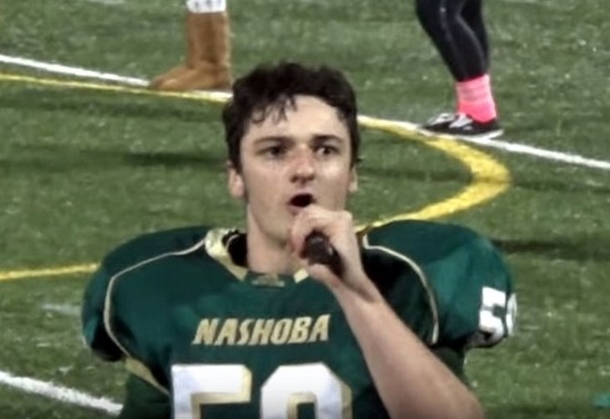 15-Year-Old Football Player Grabs Mic To Sing Anthem. Crowd Gasps As He Hits First Note (Video) - picture 3