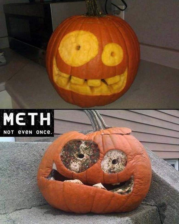 16 Funny Halloween Memes - picture 3