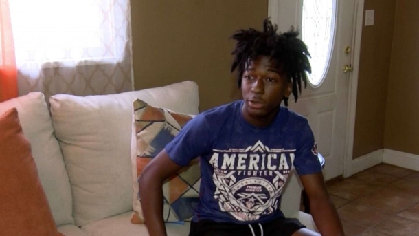 16-year-old boy jumps into river to save 3 girls trapped in car and an officer from drowning - picture 2
