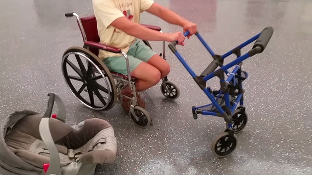 16-Year-Old Invents Stroller-Wheelchair So Disabled Mother Can Wheel Her Baby Outside, Amazing! - picture 5