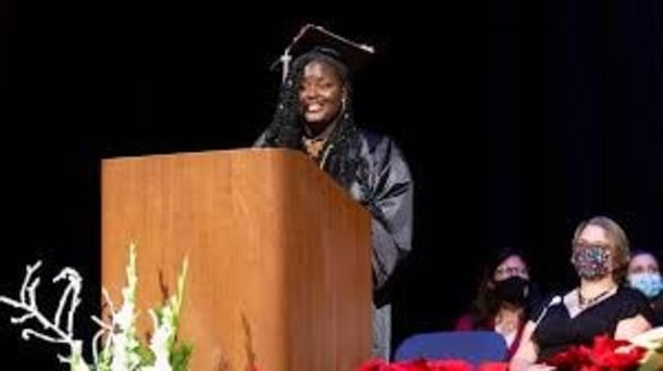 17-year-old girl makes history after she earns a nursing diploma while she’s still in high school - picture 4