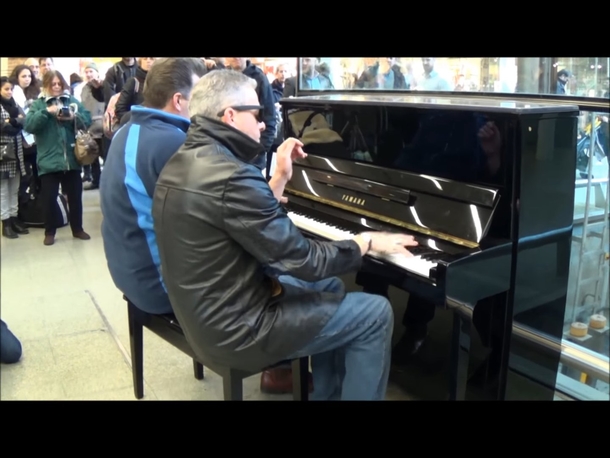 2 men play ‘Boogie Woogie Jam’ on public piano. Then woman joins in for stunning performance - picture 3