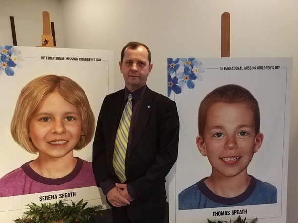 2 Small Kids Vanish Into Thin Air. 3 Years Later, They Suddenly Pop Up At Dad's Front Door - picture 5