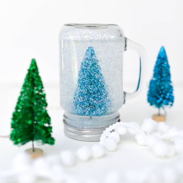 20 Creative DIY Snow Globes You Have To Try This Winter - picture 2