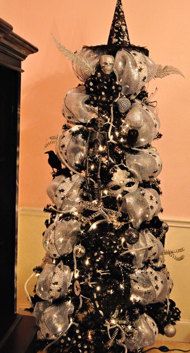 20 Decorated Halloween Trees - picture 15