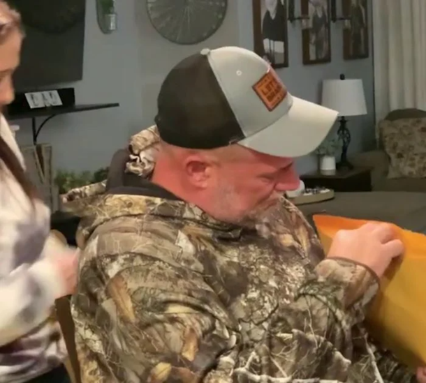 26 years after they stopped this step father from adopting his 3 step kids, they bring him a letter - picture 9