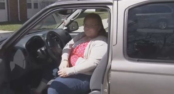 3 Men Attack Woman, They Don't Realize She Has A Surprise Waiting For Them (Photos) - picture 2